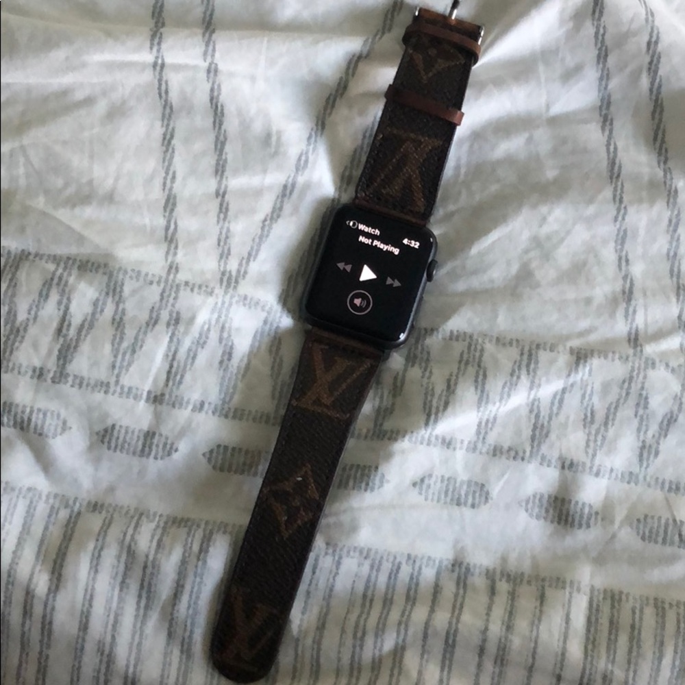 Apple Watch Louis Vuitton band (42/44)